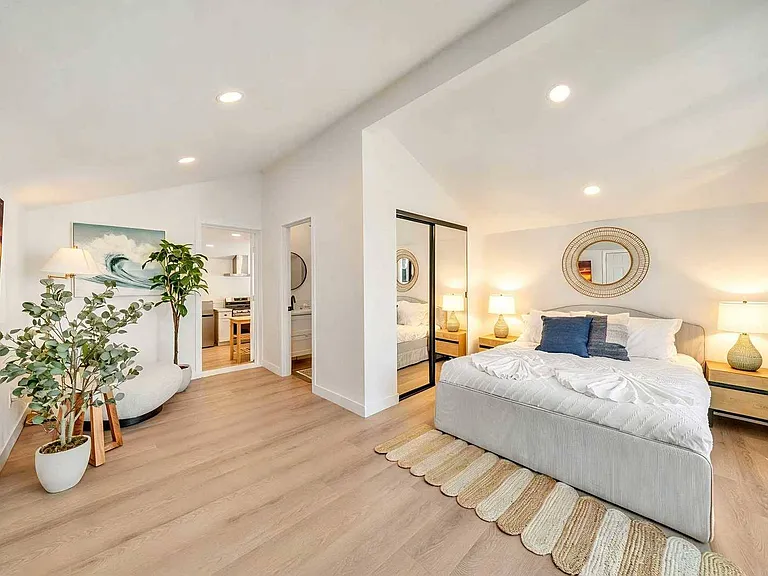 920 W Balboa Blvd #920 — Photo 30