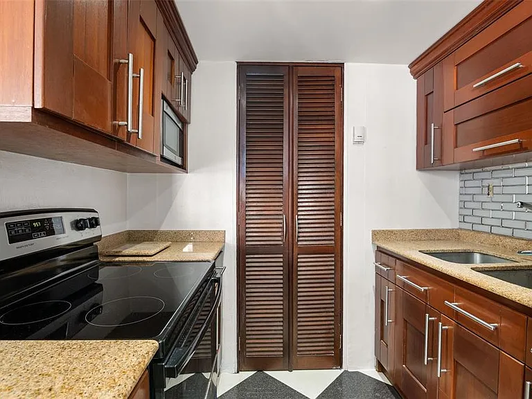 3205 Isla Verde Ave #603 — Photo 6