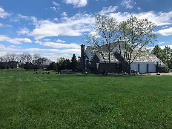 3rd image of 11 White Tail Ln