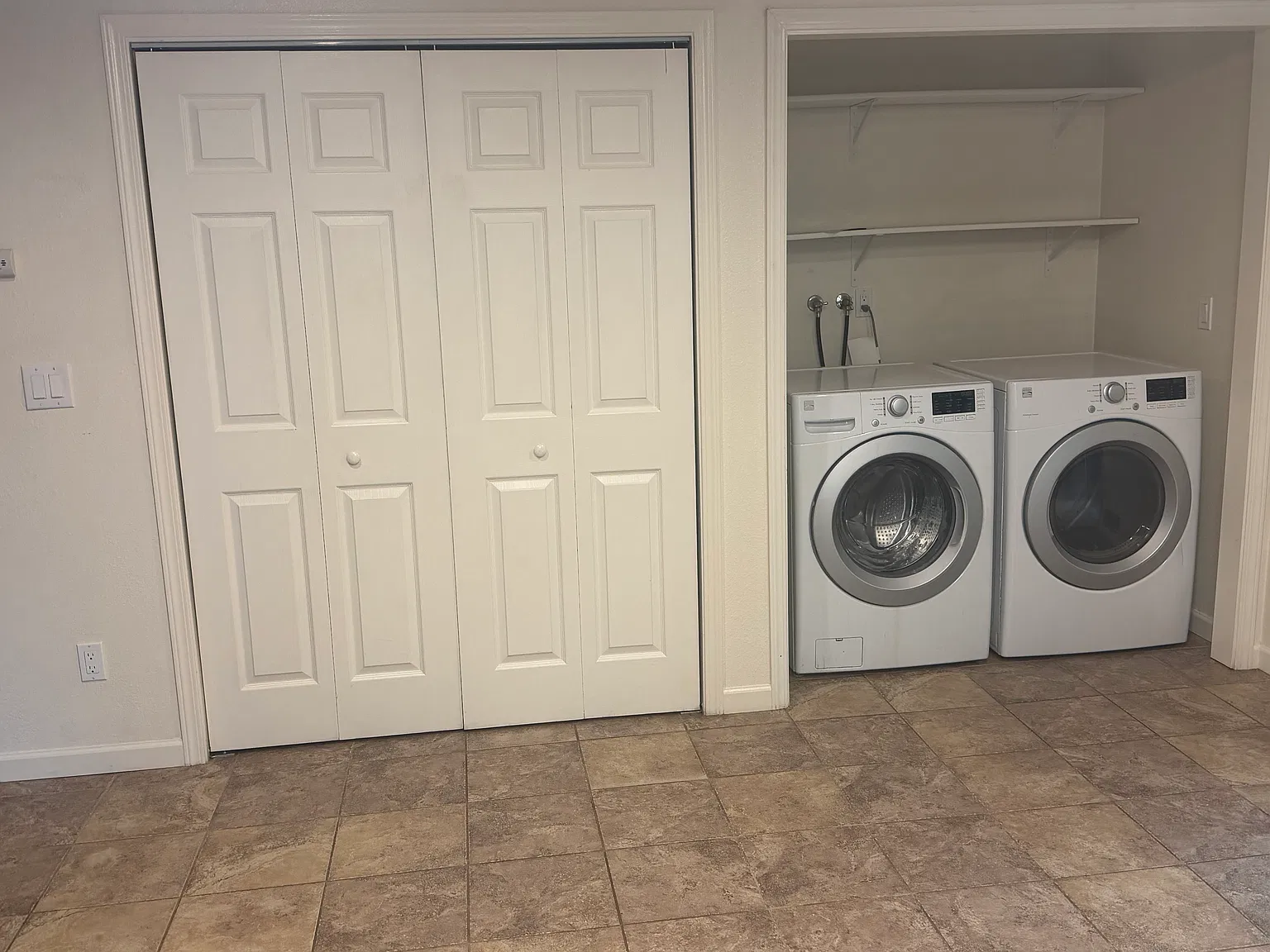 2 bed, 1.5 bath, 1500 sqft, $2,400 — Photo 3