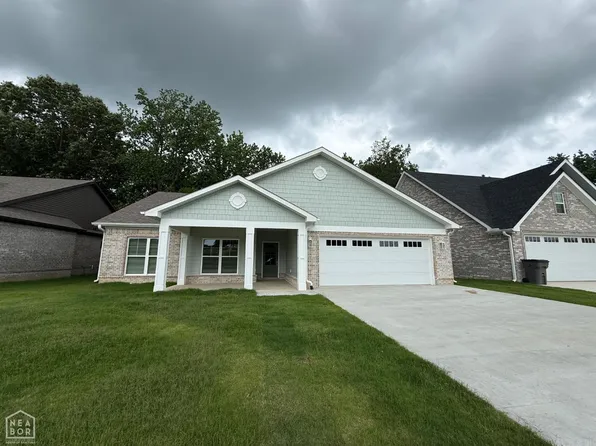 1106 Summit Ridge Dr, Paragould, AR 72450