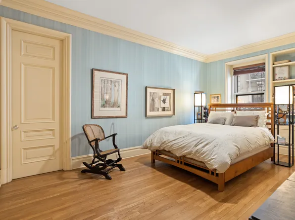 2109 Broadway image 4 of 7