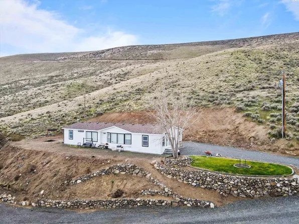 57611 N 339 Private Rd NE, Benton City, WA 99320