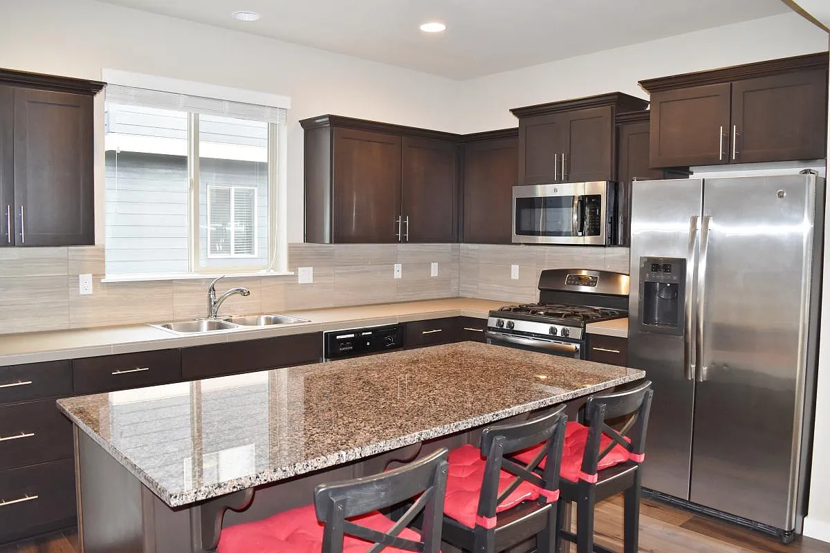 14085 SW Burlwood Lane — Photo 3