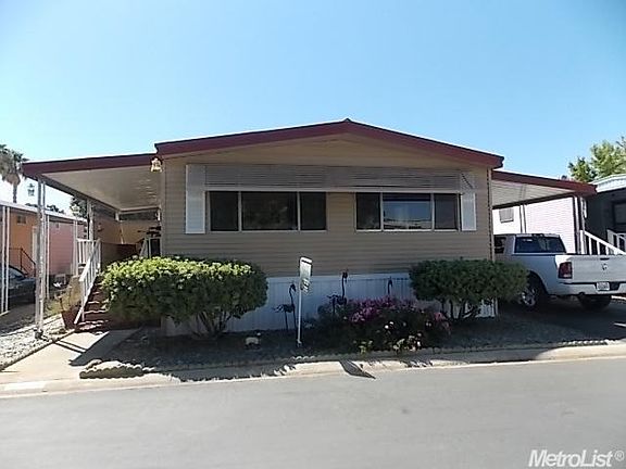 3rd image of 8308 Parkside Ln
