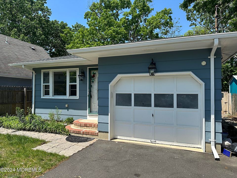 1st image of 974 Cypress Ave