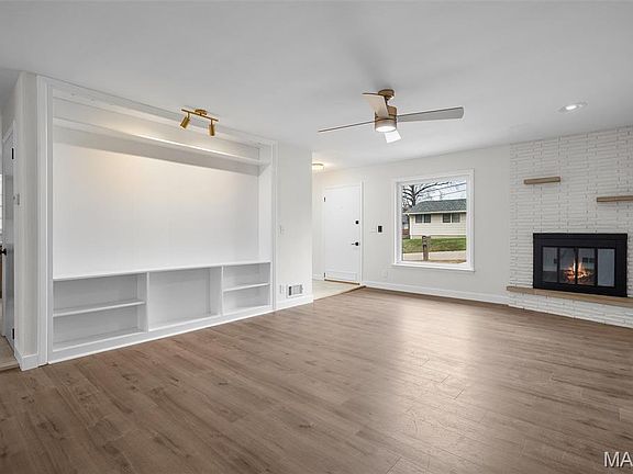 4th image of 6 Darby Ln