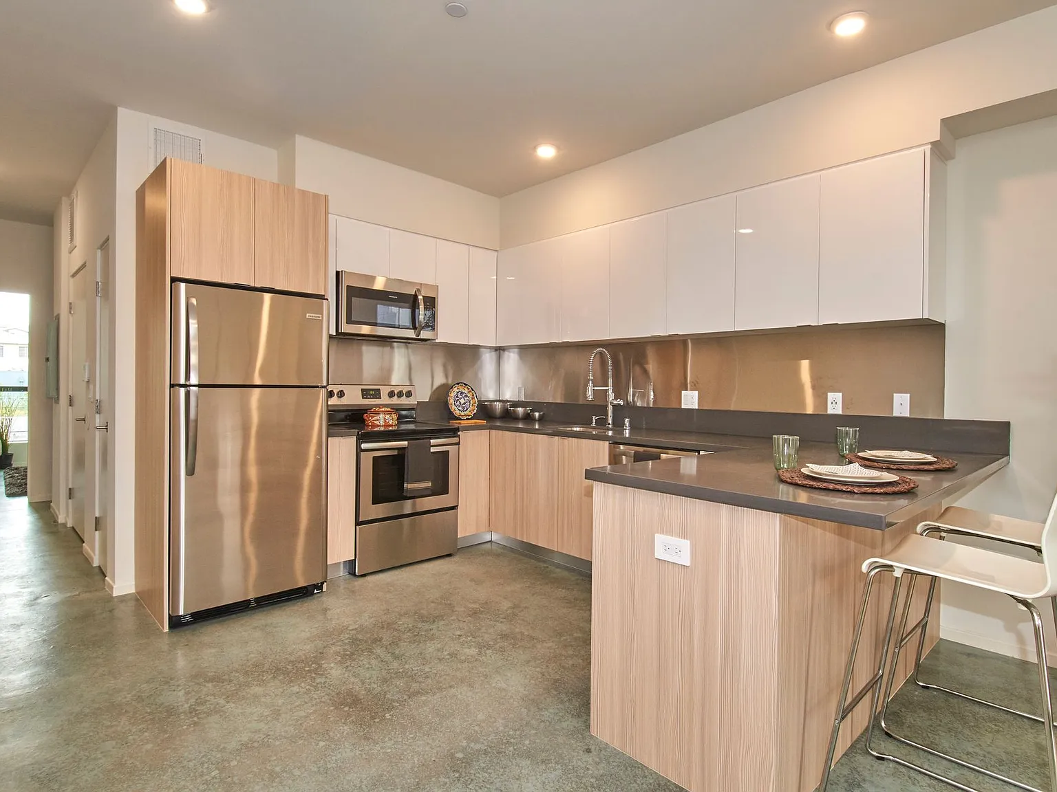 Copper LA — Photo 1