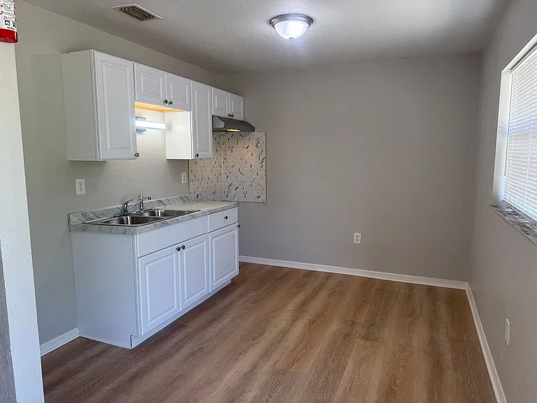1020 Hagle Park Rd — Photo 9