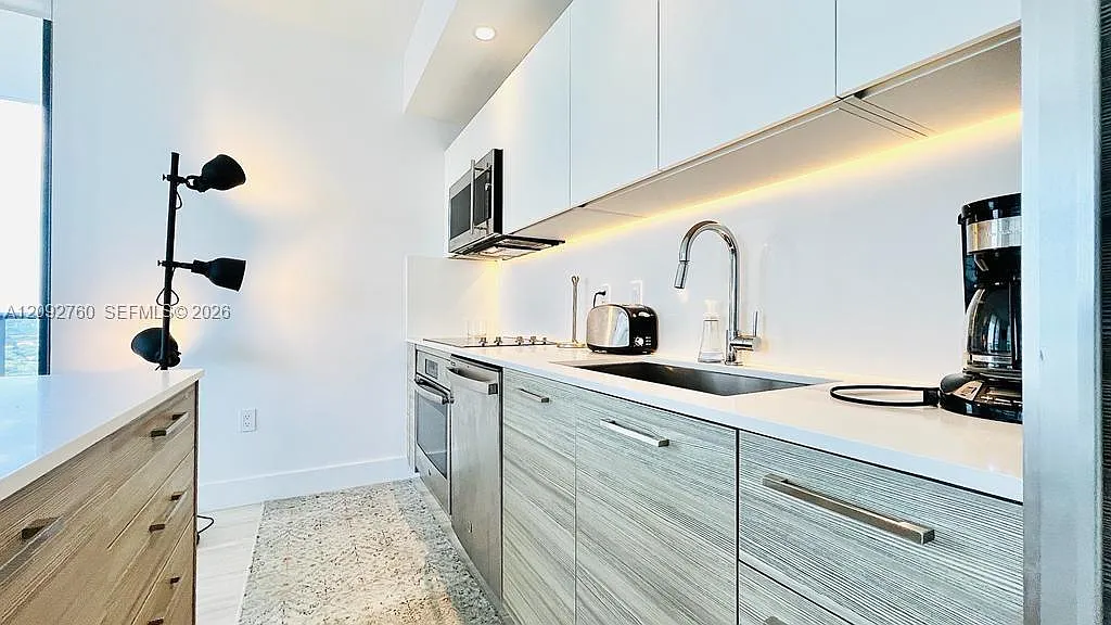 3401 Midtown Condo — Photo 4
