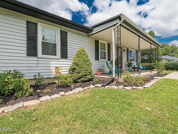 3rd image of 174 Hillcrest Dr