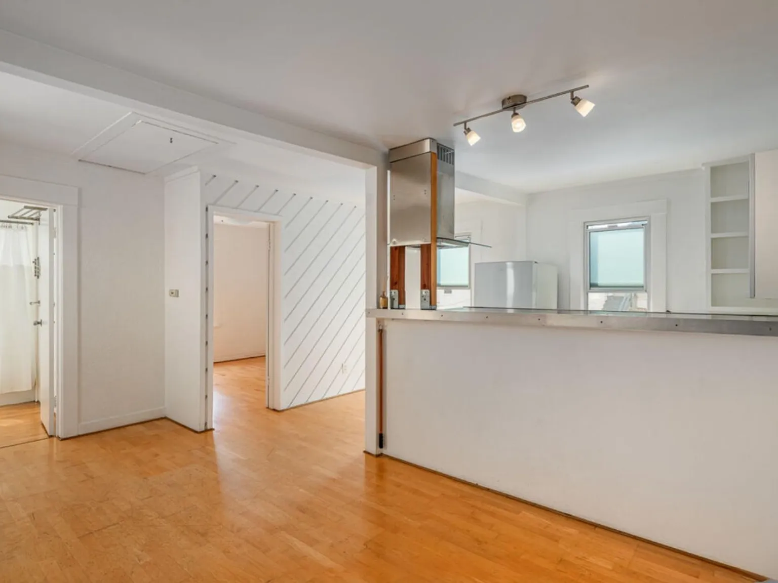 1 bed, 450 sqft, $4,095 — Photo 2