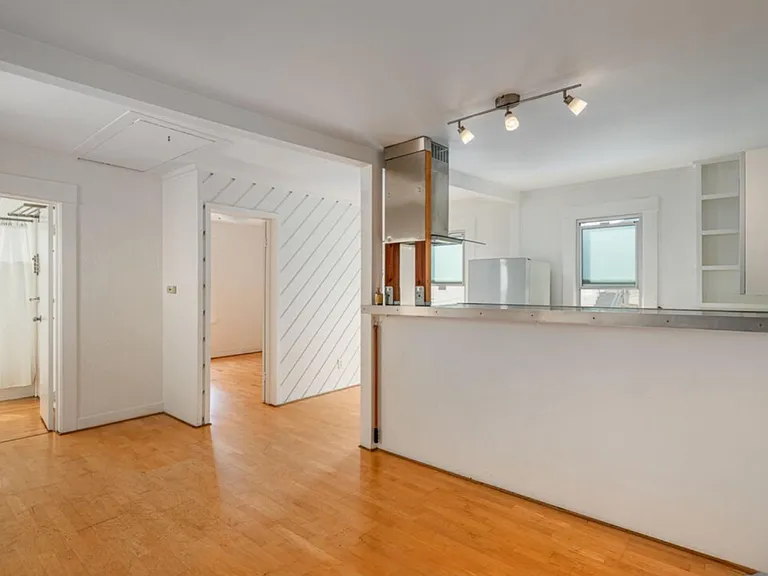 43 Dudley Ave #C — Photo 2