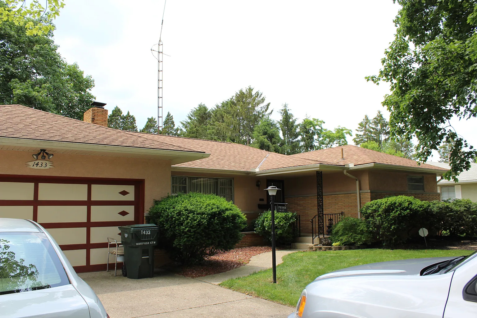 1433 Wakefield Ct W photo 1