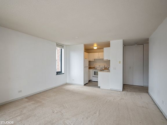 3rd image of 3660 N Lake Shore Dr APT 1709
