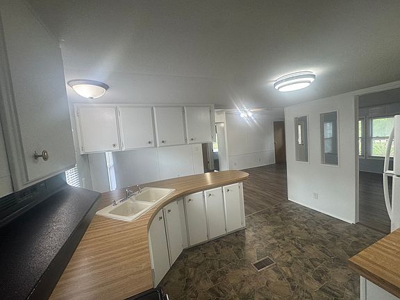 4th image of 6805 Curran Rd