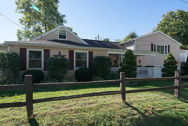 2911 Whitlock Rd photo 1