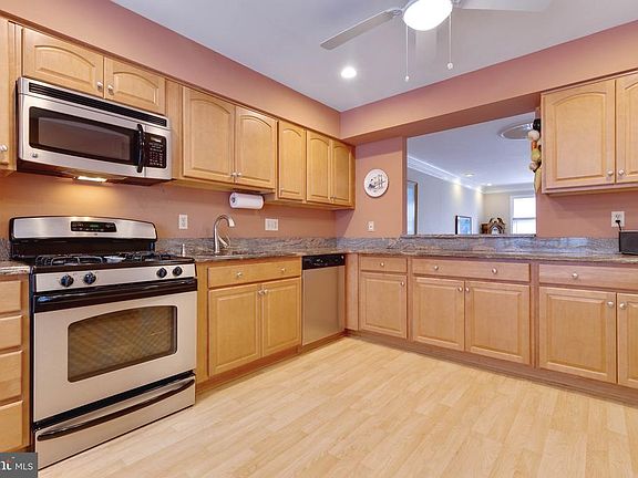 Large Kitchen with Granite Counter Top
