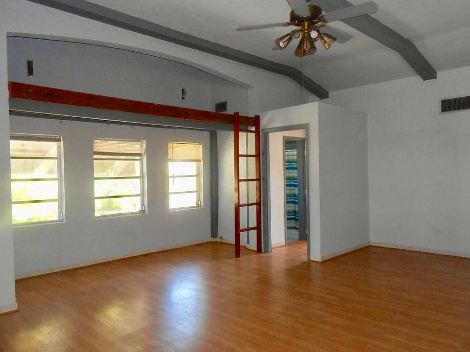 1st image of 1818 Michigan Ave APT 6