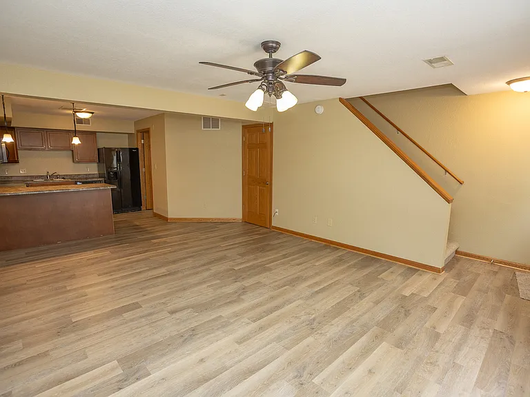 1015 Madison St — Photo 6