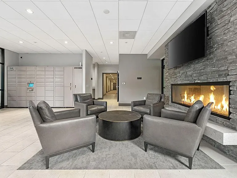 Edge Apartments — Photo 43