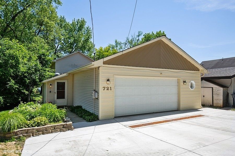 721 N Harrison St, Algonquin, IL 60102 Zillow