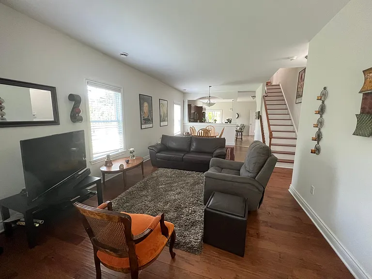 Bucktail Dr — Photo 6