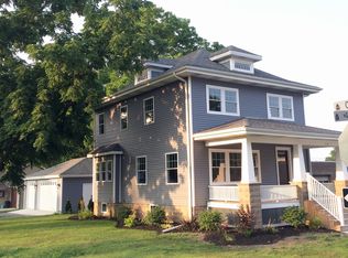 116 W Goldsborough St, Crown Point, IN 46307