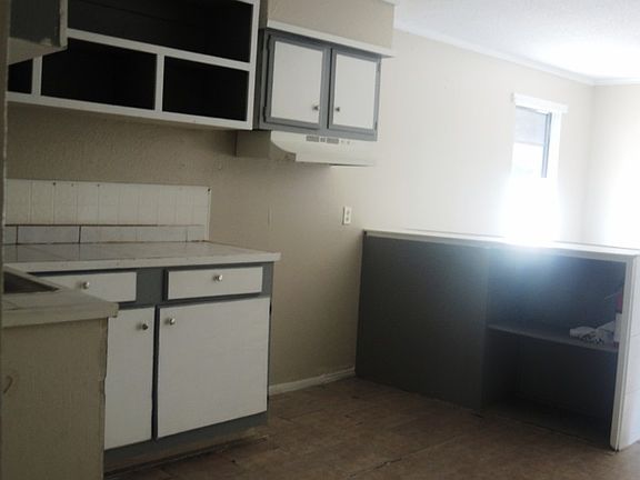 4th image of 2505 Lindberg Ave