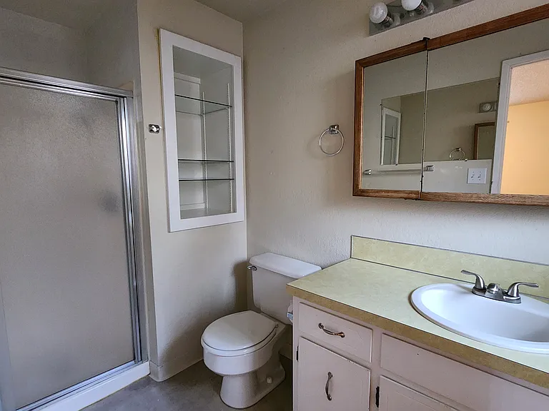 2217 Harrison Ave — Photo 12