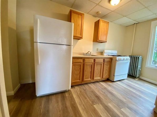 822 Main St APT 2A