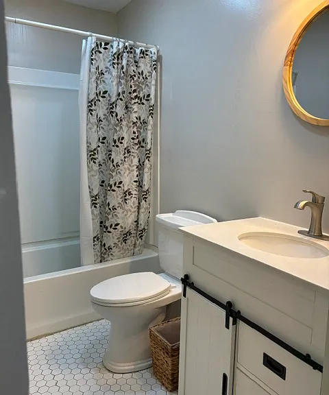 1829 Statesville Blvd — Photo 5