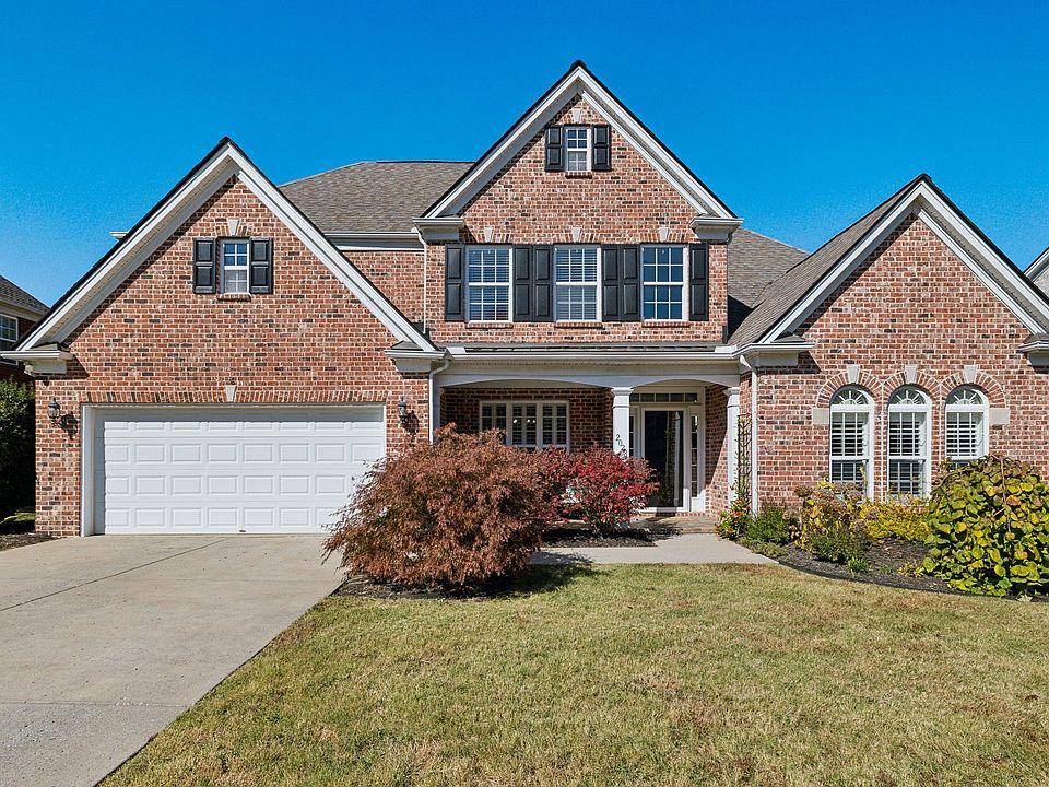 1st image of 2028 Delaware Dr