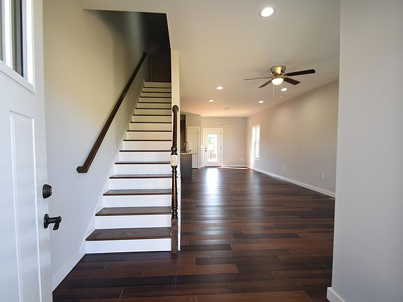 5th image of 2308 Ella Ct