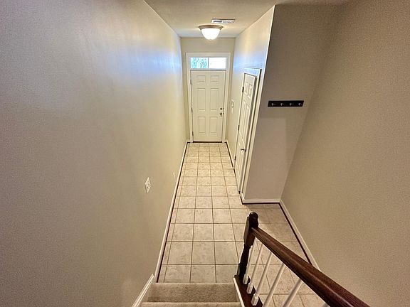 4th image of 205 Shamrock Dr