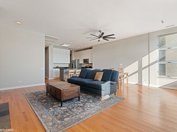 5th image of 2712 N Ashland Ave #4A