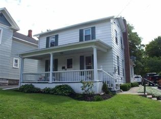 1 Gilbert St, Le Roy, NY 14482