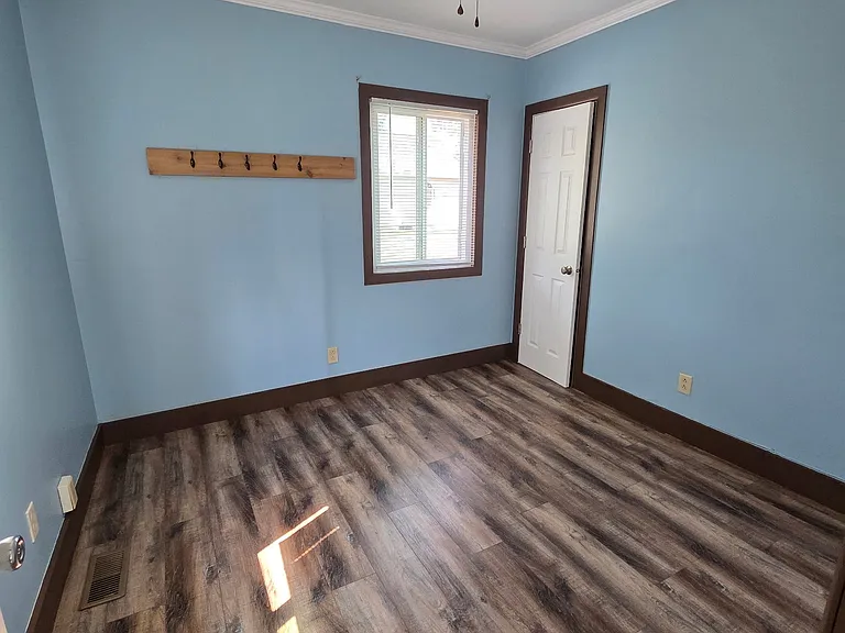 2329 Eugene St — Photo 16
