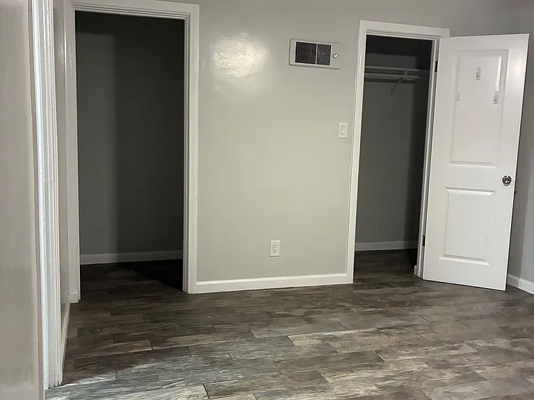 914 Sampson St #2 — Photo 1