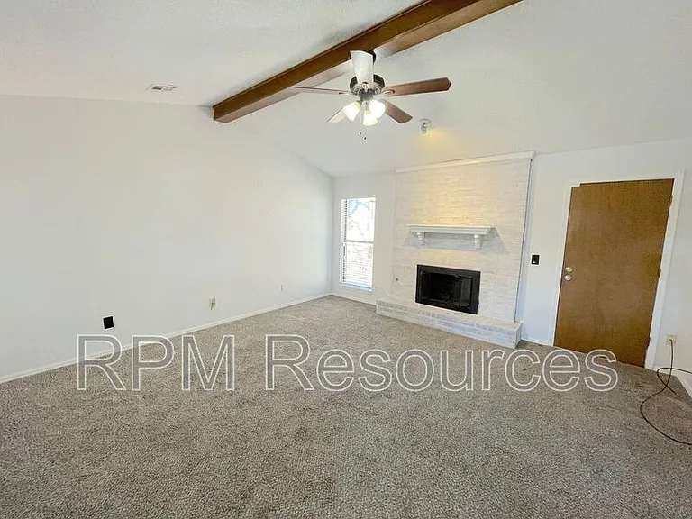 12401 SW 4th St — Photo 5