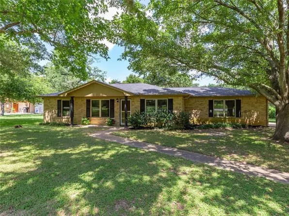 1020 Shady Cir, Lexington, TX 78947