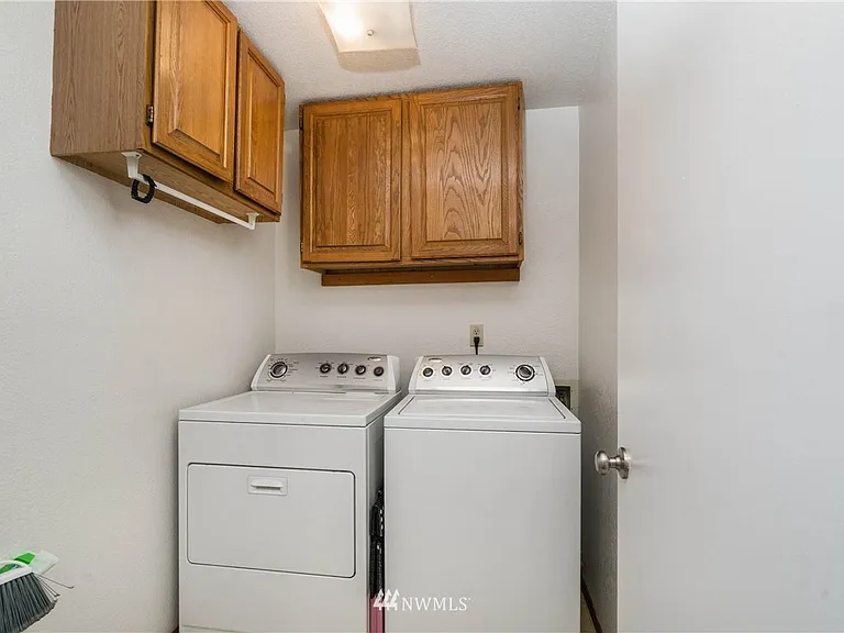 2536 54th Ave NE — Photo 8
