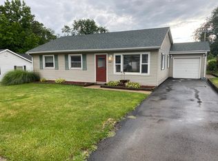 407 Bess St, Washington, IL 61571