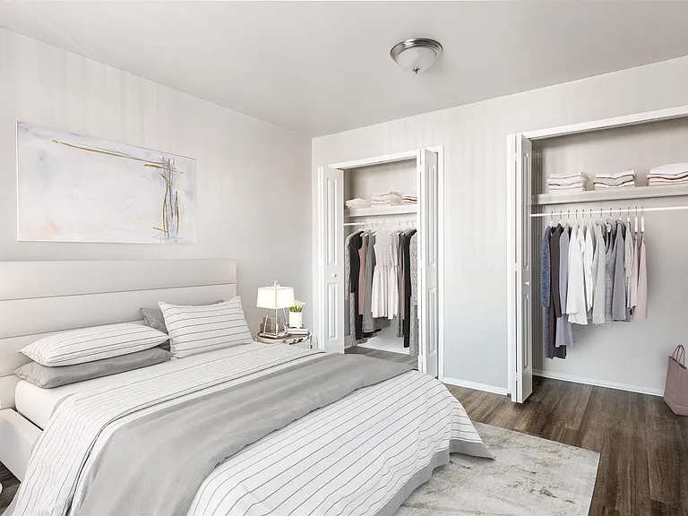 Town & Country Apartments - Wixom, MI — Photo 18