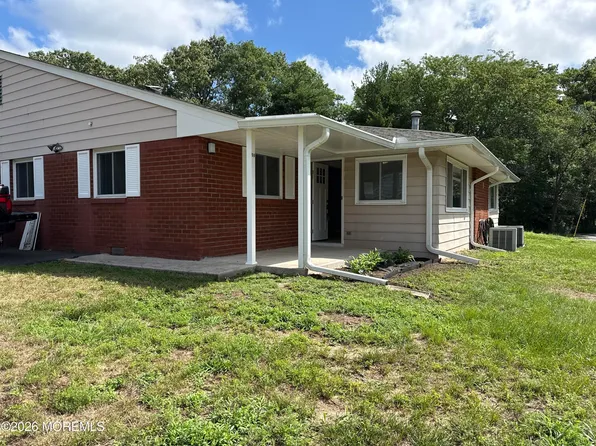 5 B Swallow Street, Manchester, NJ 08759