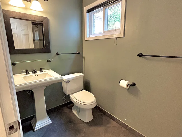 2405 Lillian Dr — Photo 25