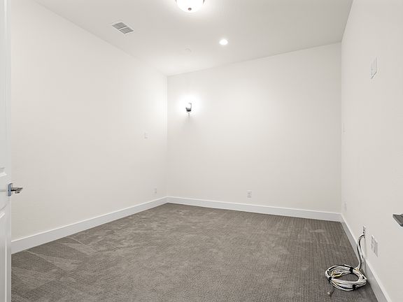 5th image of 1161 Rochester Pl