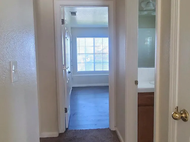 6355 N Babigian Ave — Photo 12