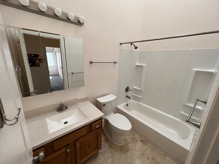 921 E Snohomish Ave #1 — Photo 13