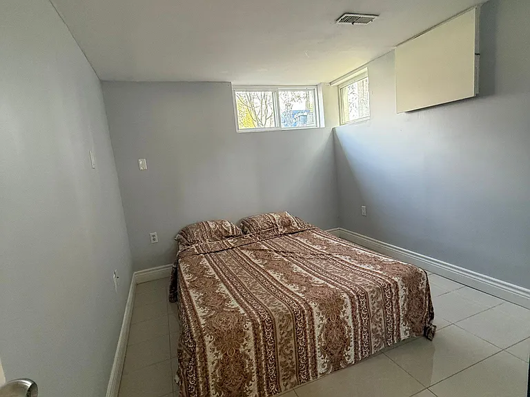 430 Balkan Rd #BASEMENT — Photo 17